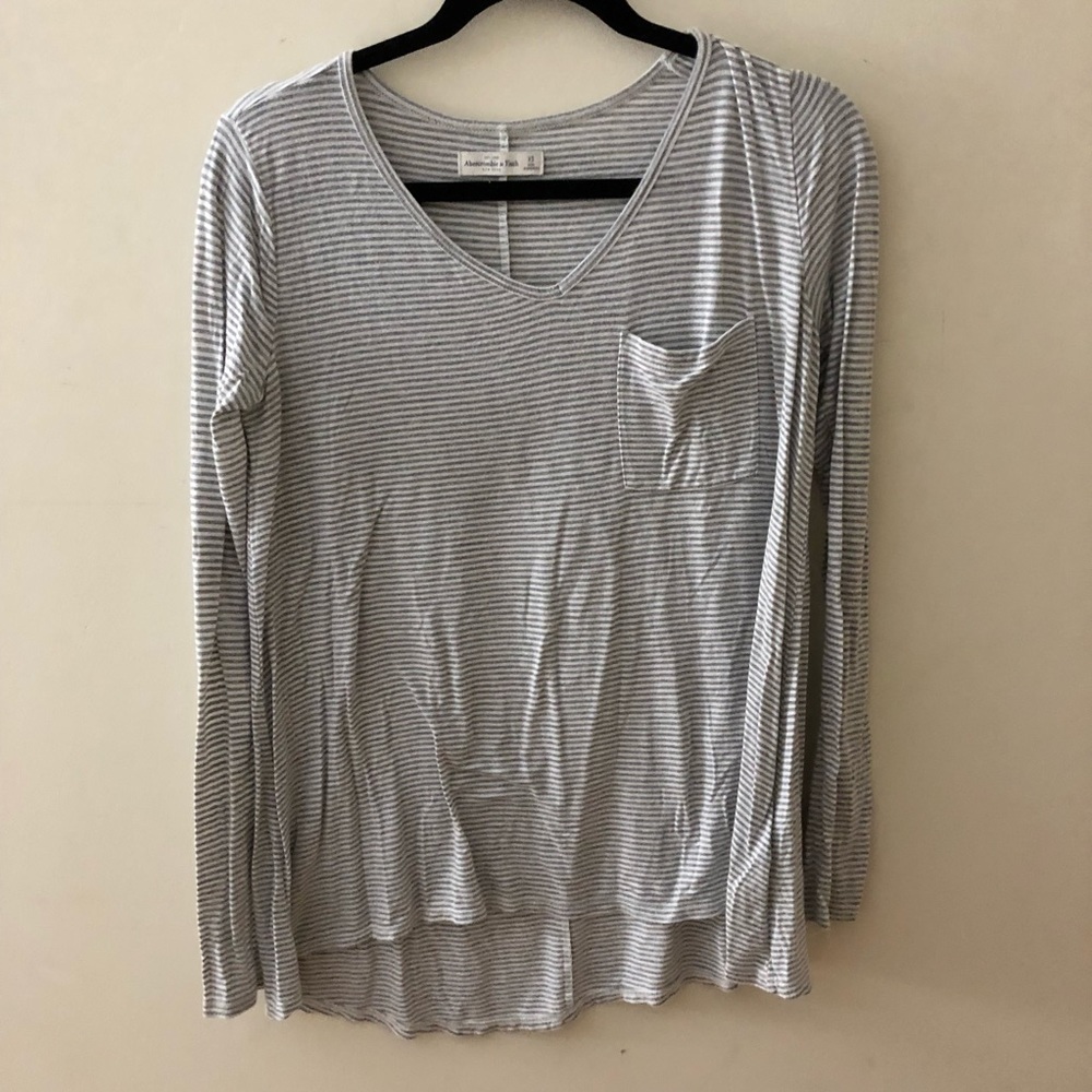 COPY - Long sleeve gray&white striped long sleeve…